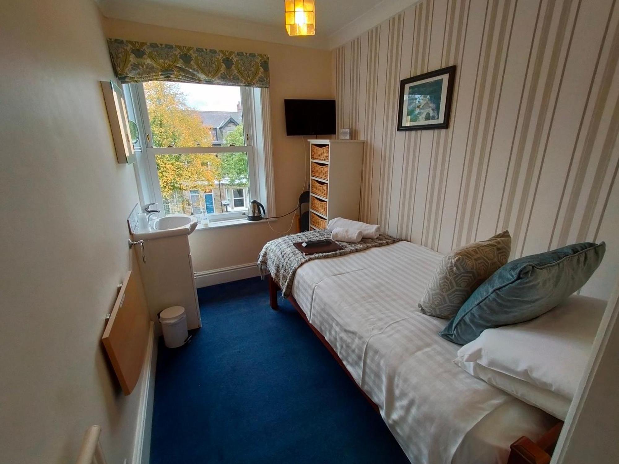 Hotel Arden House à Harrogate Extérieur photo